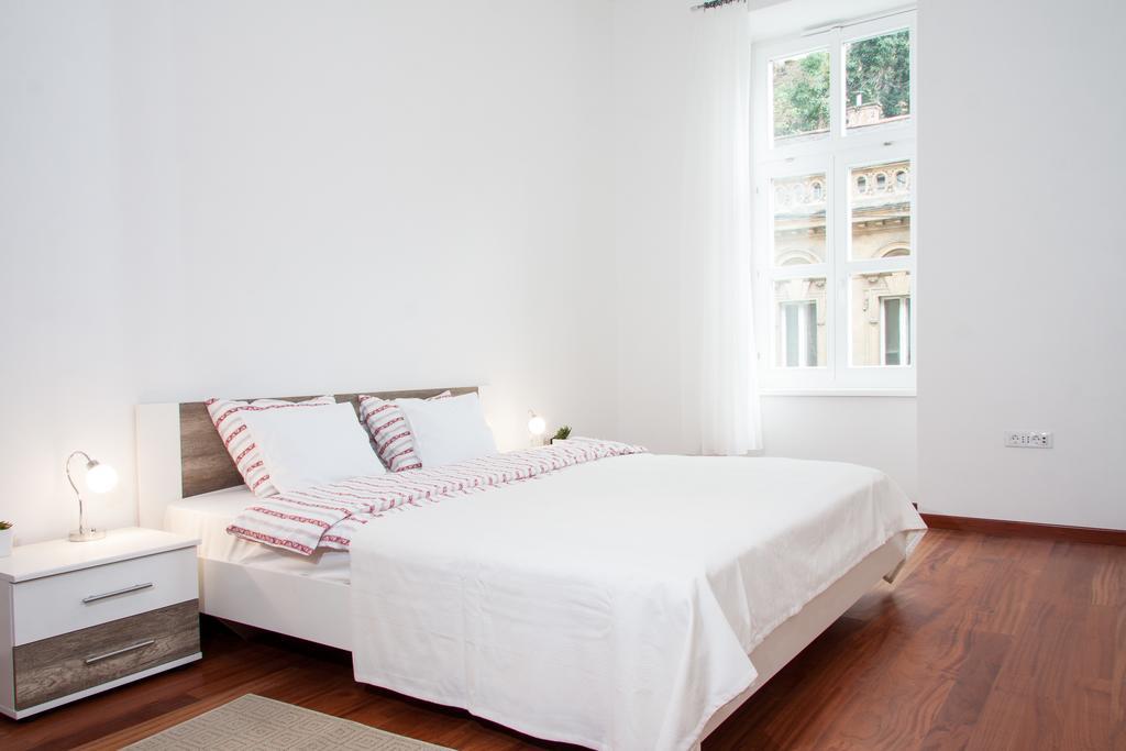 Apartments Mezzanine ザグレブ エクステリア 写真